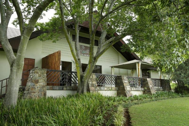 Drakensberg Sun Resort Champagne Valley Exterior photo